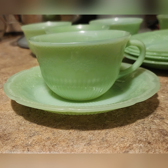 Vintage Jadeite Fire king Anchor Hocking 8 pieces. Alice pattern. - Picture 3 of 4